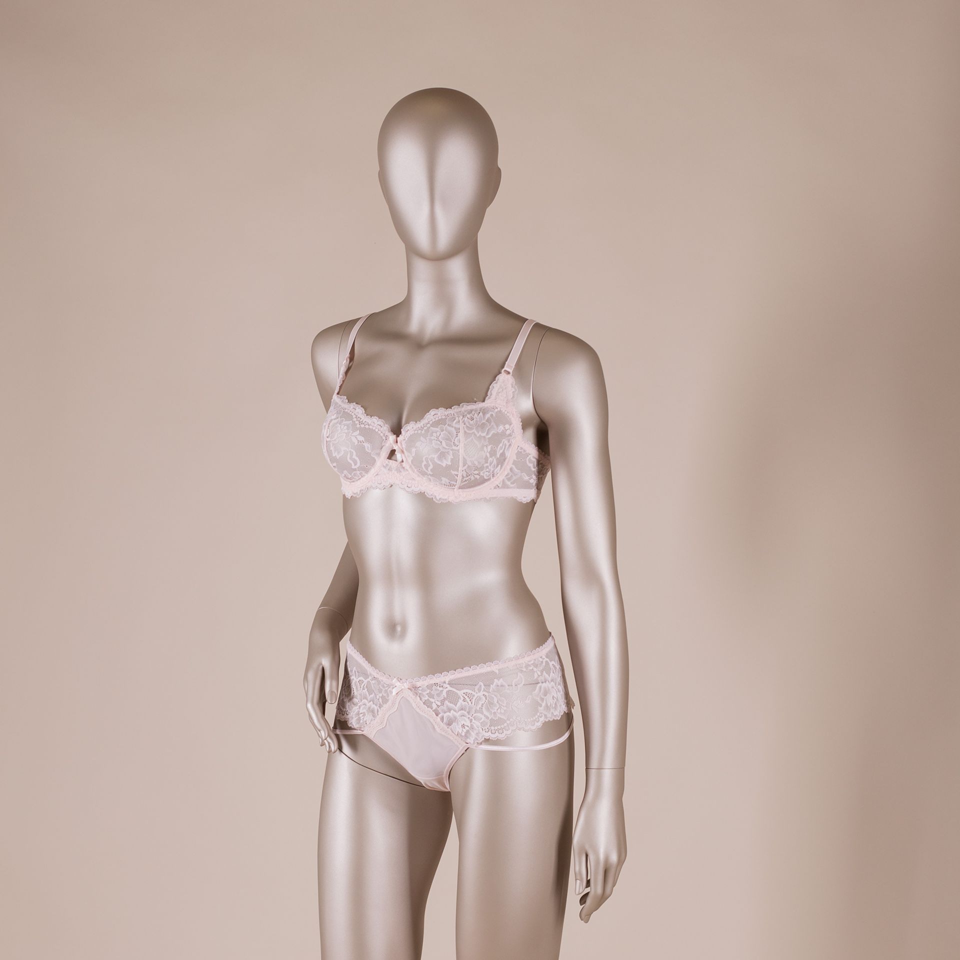 Mannequin Dessous Dame, B-Cup, metallische Hautfarbe, stehende Pose 02B

