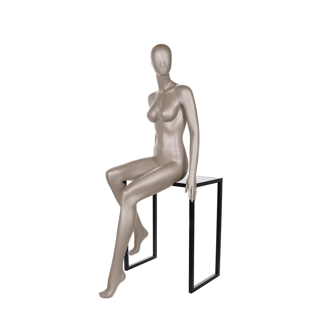 Abstract female window mannequin, Deauphine