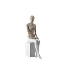 Mannequin vintage, femme, bras en bois, recouvert de tissu, pose assise 05